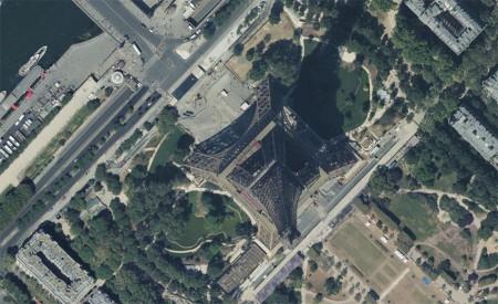 La Torre Eiffel vista desde el cielo en 2018