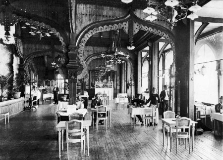 El comedor hacia 1889-1890