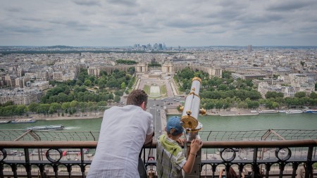 Visitantes en la Torre Eiffel