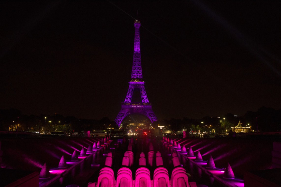 La iluminación rosa por el Octubre rosa