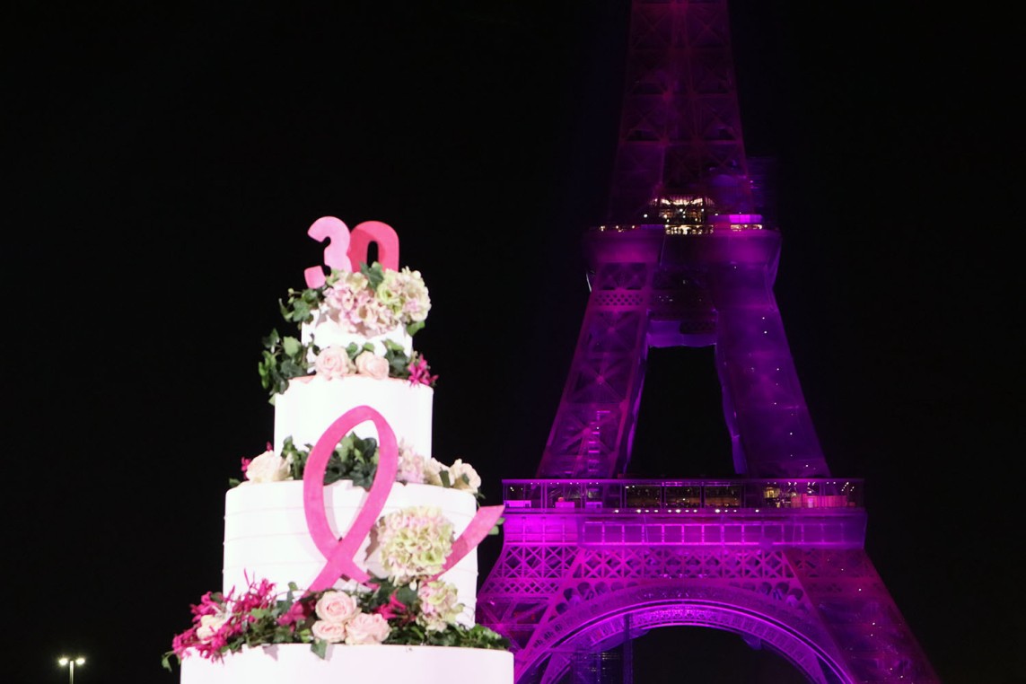 La iluminación rosa por el Octubre rosa