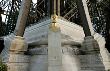 Foto de Gustave Eiffel esculpido por Bourdelle