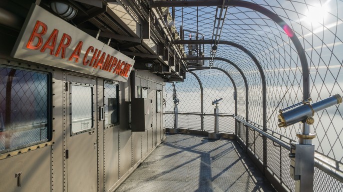 Cumbre Torre Eiffel Bar de champán